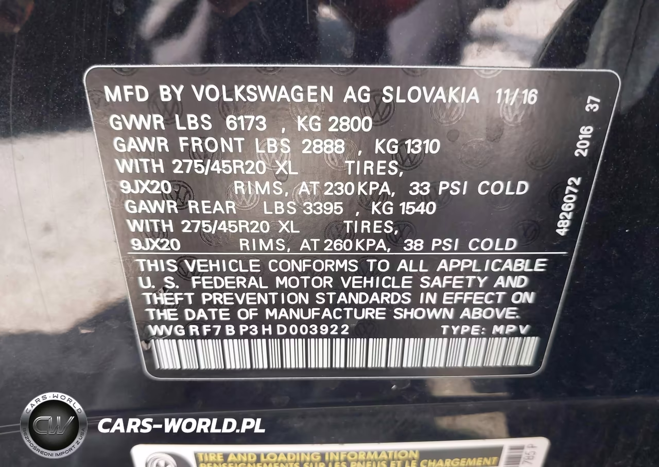 2017 Volkswagen Touareg V6 Wolfsburg Edition VIN:WVGRF7BP3HD003922 - 9