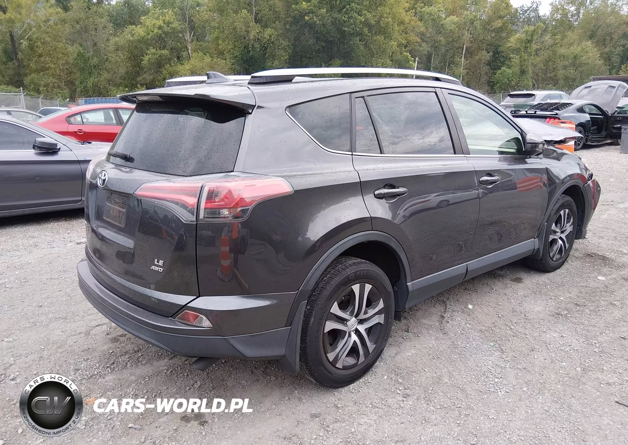 2017 Toyota Rav4 Le VIN:JTMBFREV0HJ136912 - 4