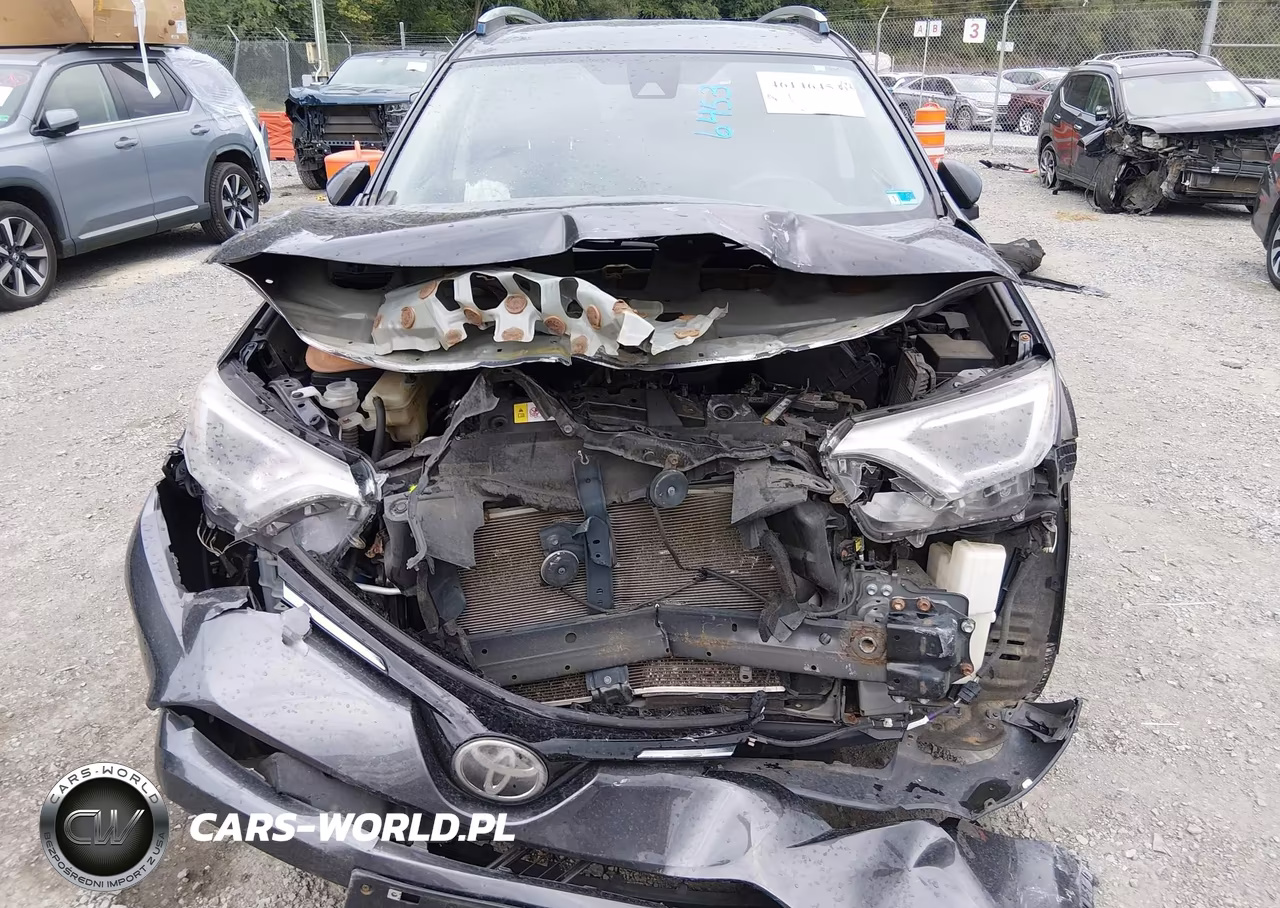 2017 Toyota Rav4 Le VIN:JTMBFREV0HJ136912 - 6