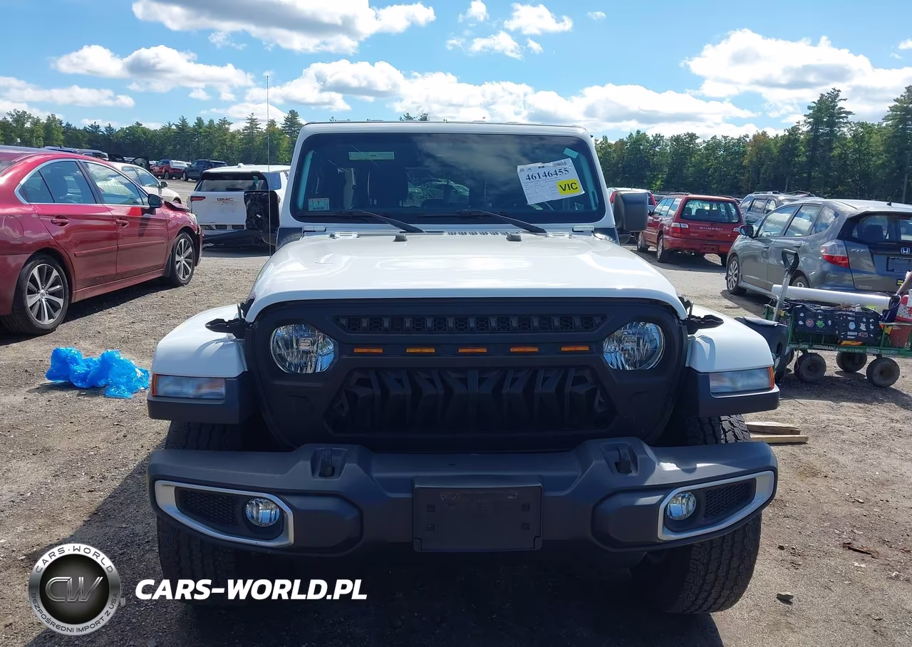 2018 Jeep Wrangler Unlimited Sahara 4X4 VIN:1C4HJXEG0JW149215 - 13