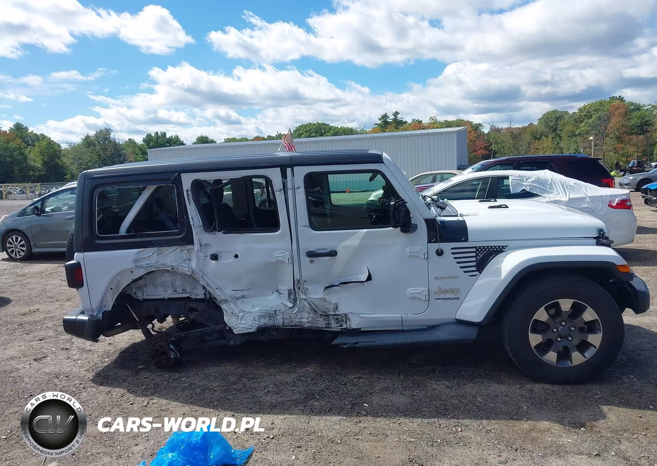 2018 Jeep Wrangler Unlimited Sahara 4X4 VIN:1C4HJXEG0JW149215 - 14