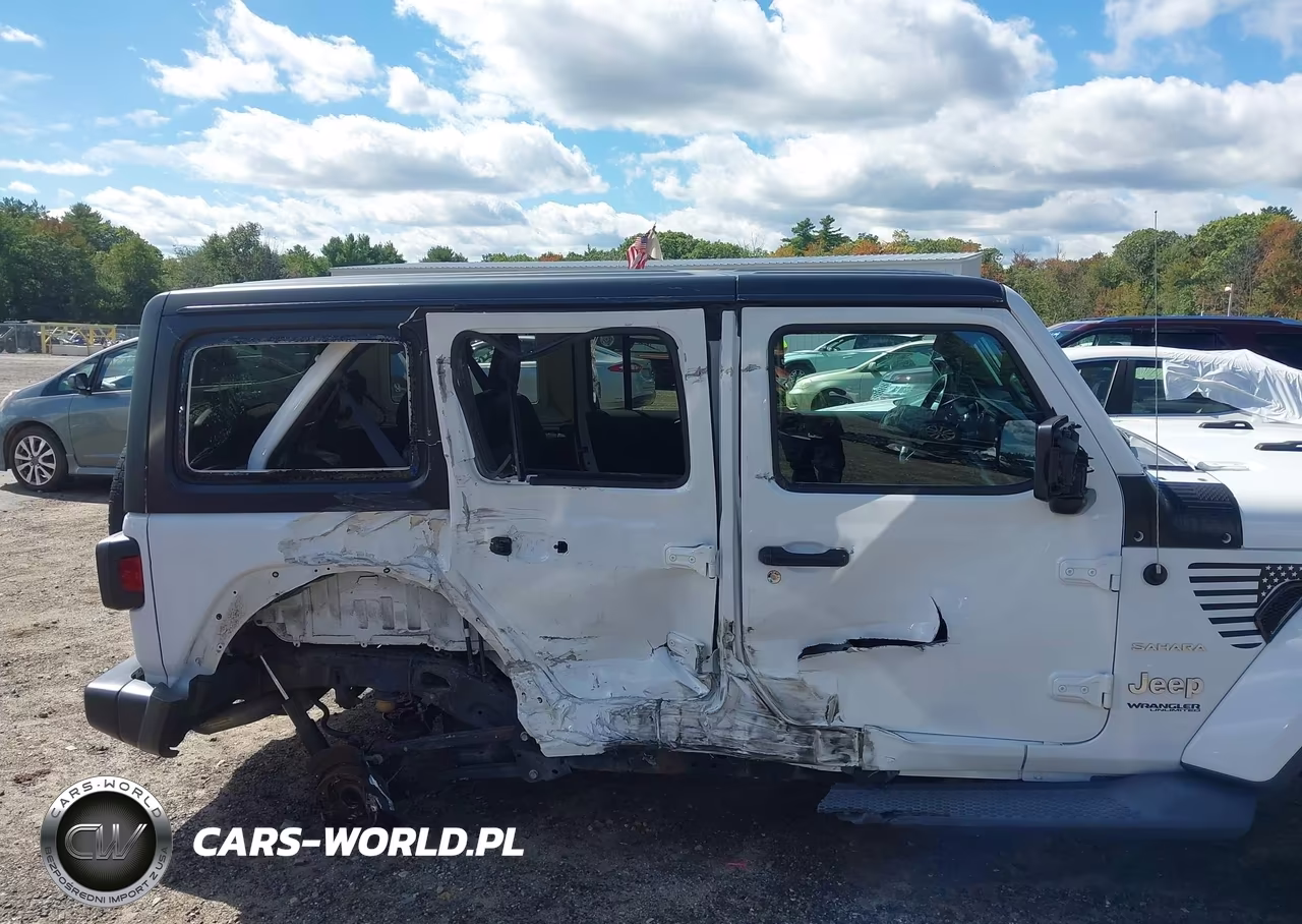 2018 Jeep Wrangler Unlimited Sahara 4X4 VIN:1C4HJXEG0JW149215 - 6