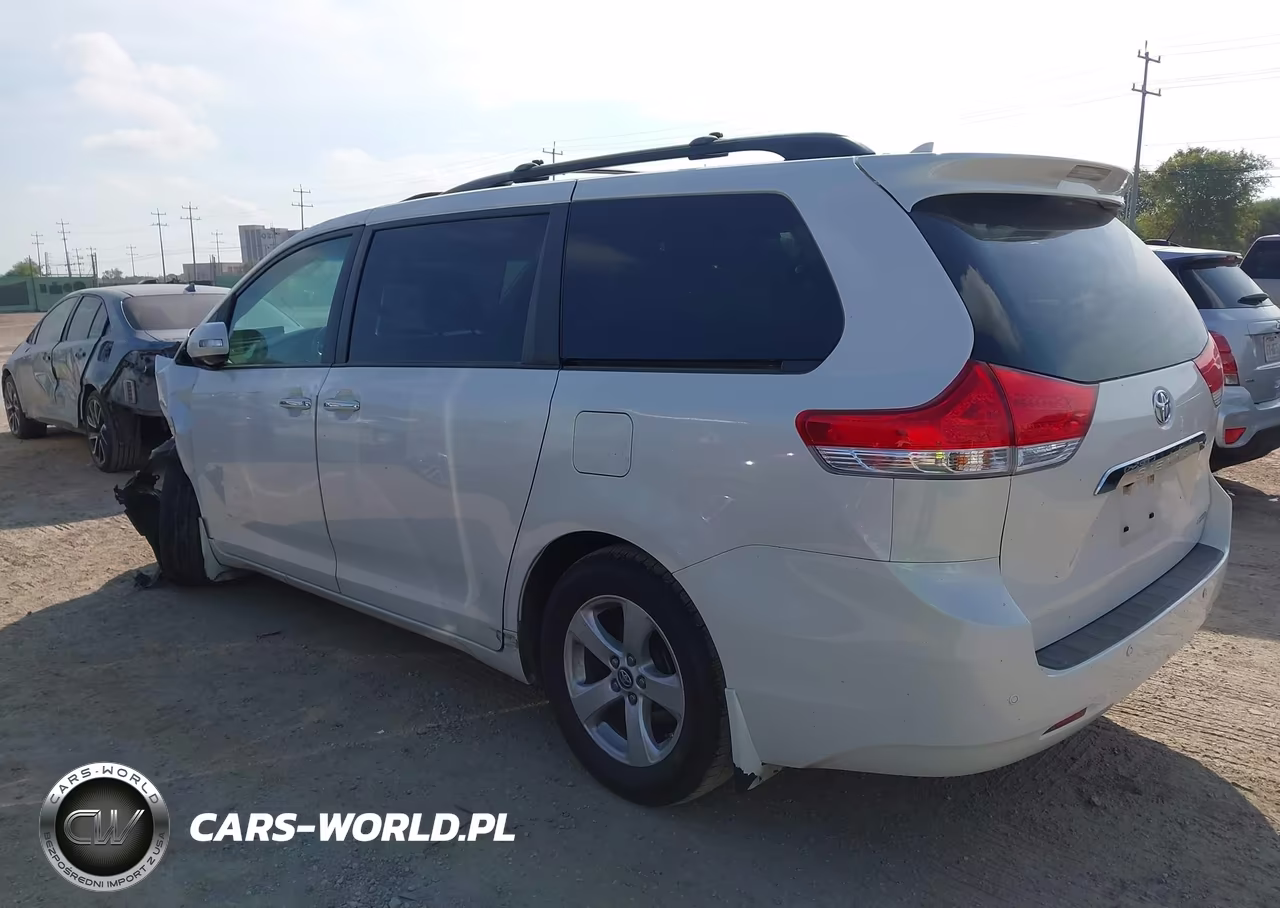 2014 Toyota Sienna Limited V6 7 Passenger VIN:5TDYK3DC8ES468663 - 3