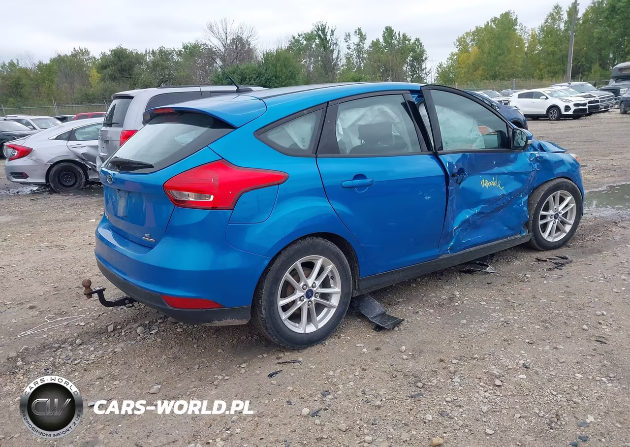 2016 Ford Focus Se VIN:1FADP3K21GL253968 - 4