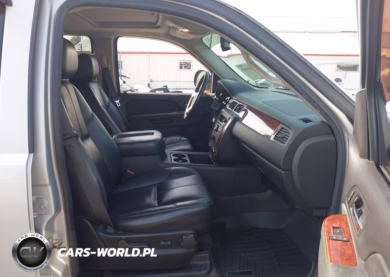 2010 Chevrolet Tahoe Lt VIN:1GNUCBE09AR182685 - 5