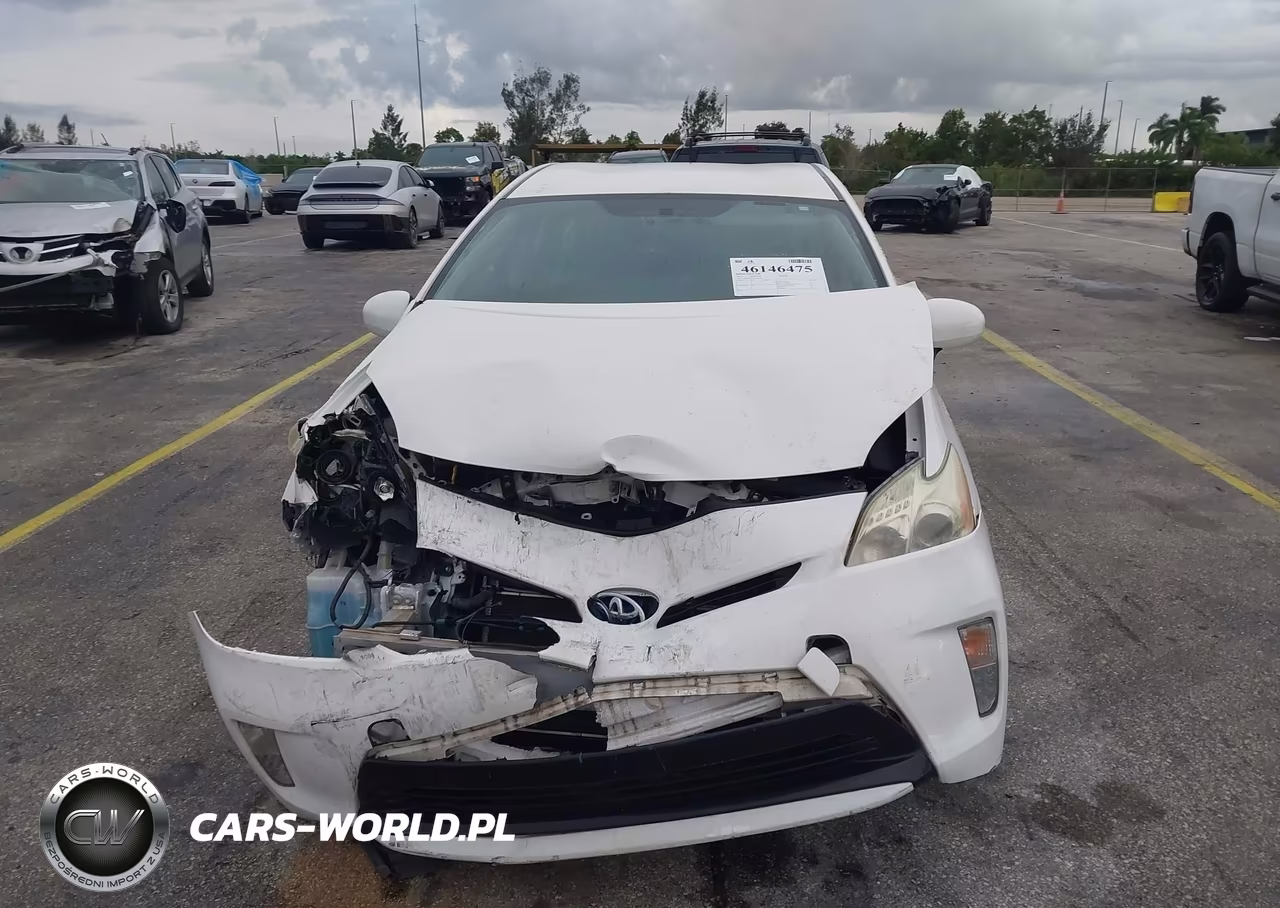 2013 Toyota Prius Two VIN:JTDKN3DU7D1620160 - 12