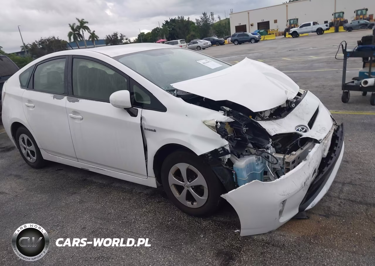 2013 Toyota Prius Two VIN:JTDKN3DU7D1620160 - 17