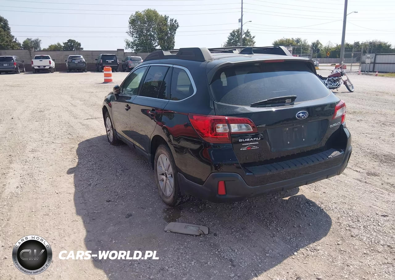 2018 Subaru Outback 2.5I Premium VIN:4S4BSAFC2J3368508 - 3