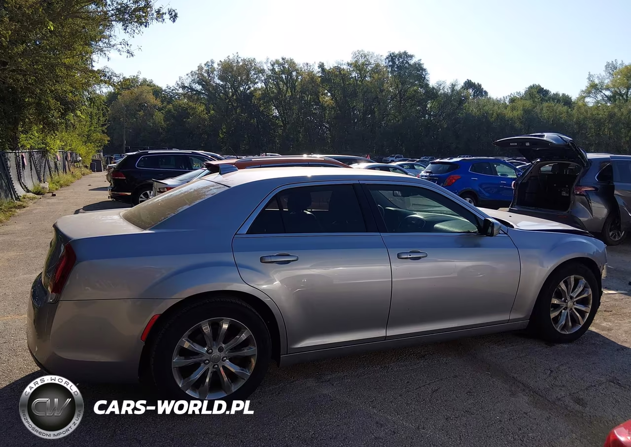 2015 Chrysler 300 Limited VIN:2C3CCARG3FH842513 - 14