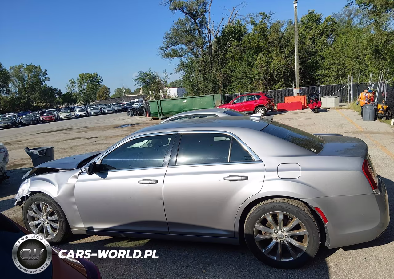 2015 Chrysler 300 Limited VIN:2C3CCARG3FH842513 - 15