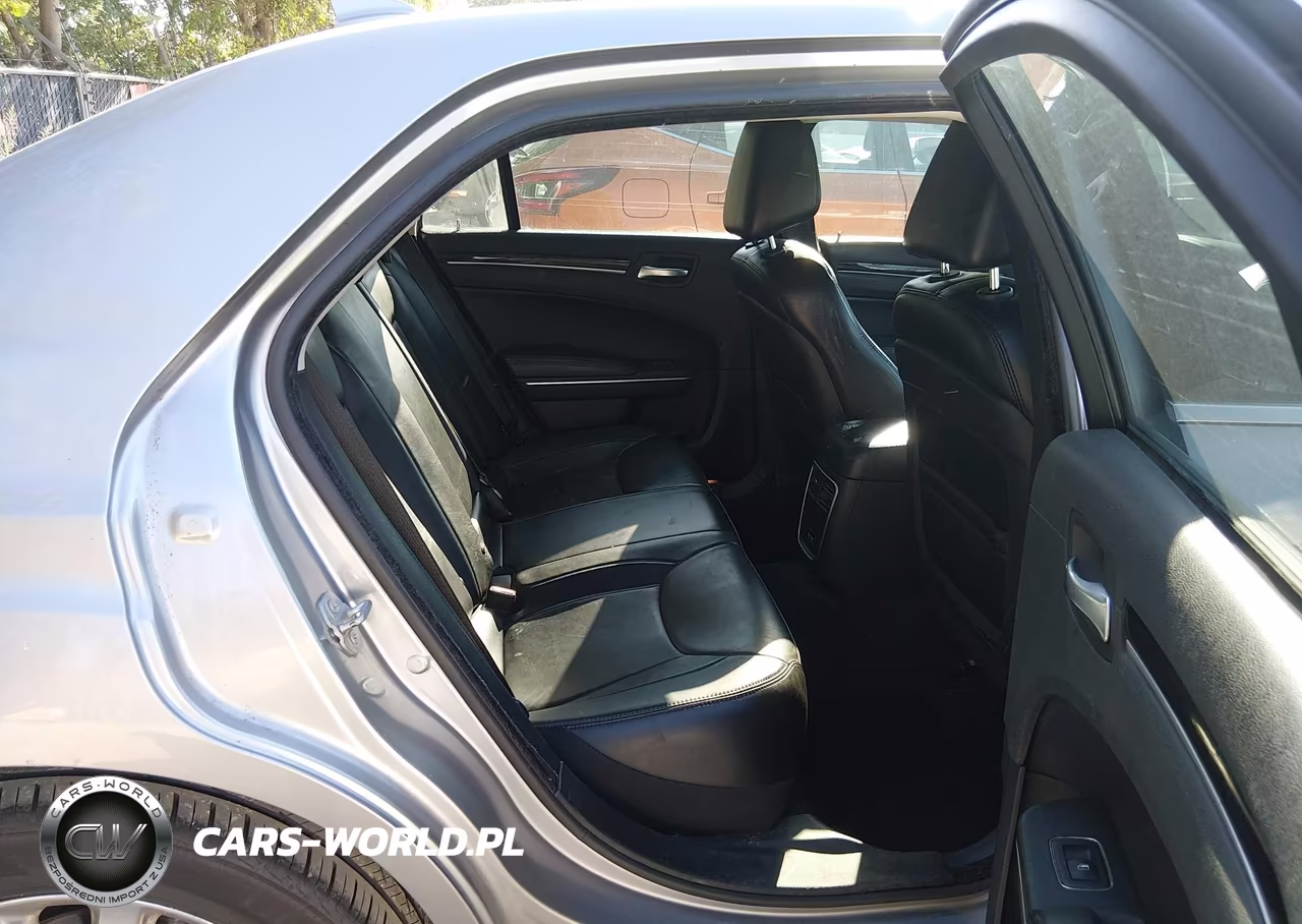 2015 Chrysler 300 Limited VIN:2C3CCARG3FH842513 - 8