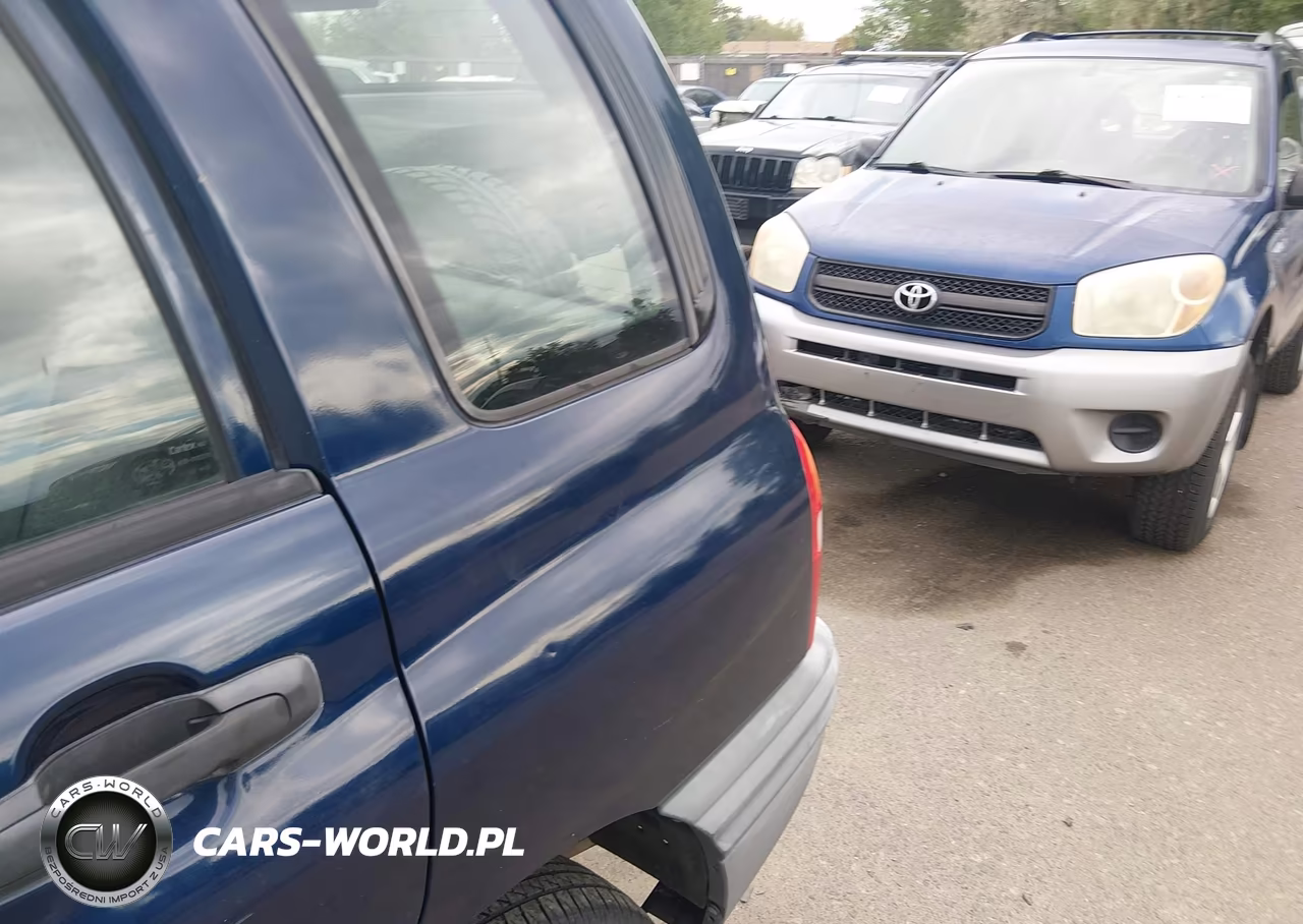 2002 Chevrolet Tracker Hard Top Base VIN:2CNBE13C026905835 - 6