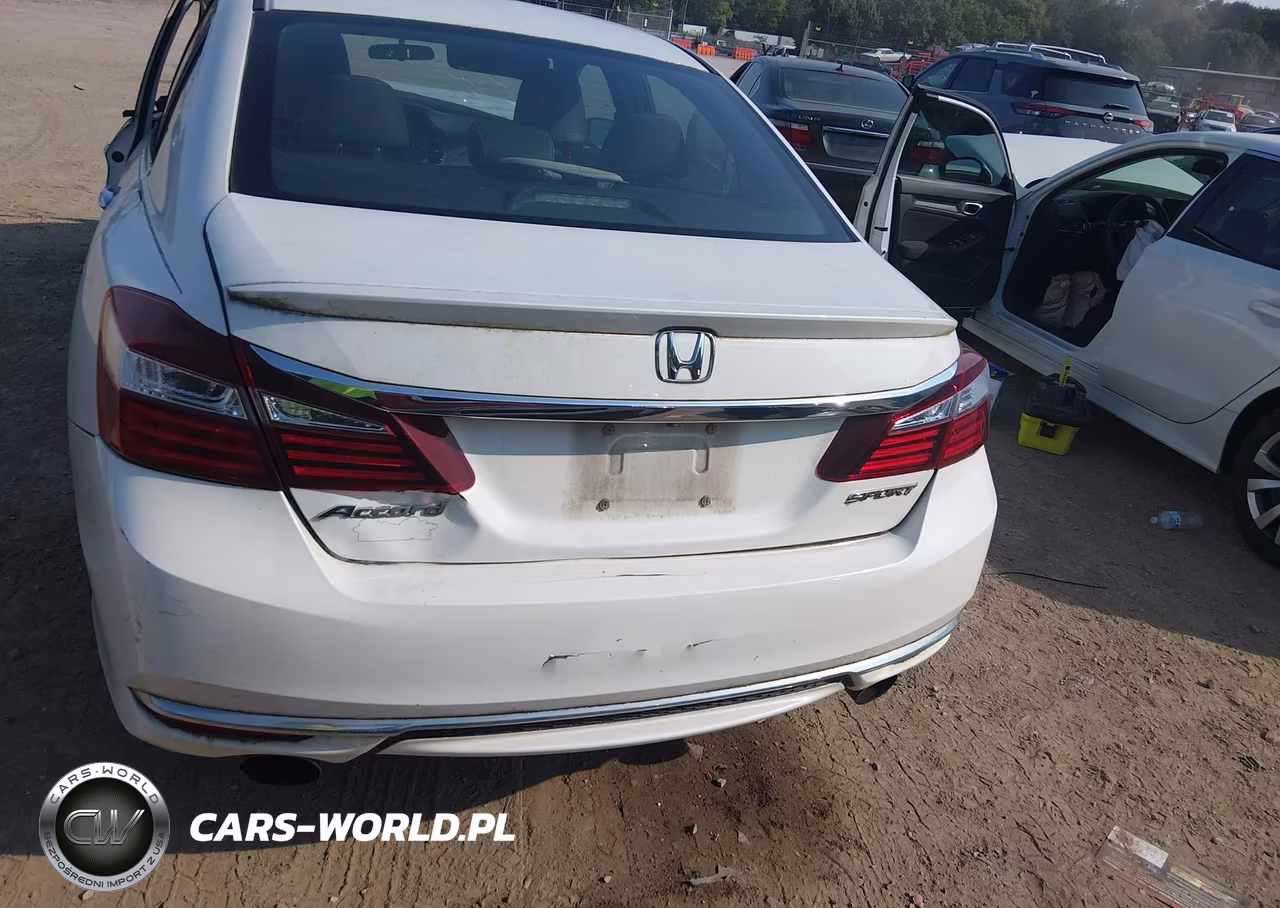 2016 Honda Accord Sport VIN:1HGCR2F51GA085888 - 17