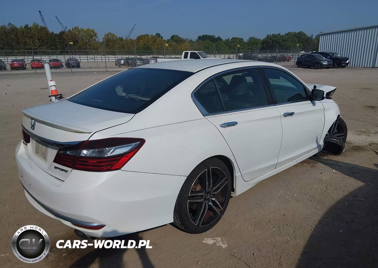 2016 Honda Accord Sport VIN:1HGCR2F51GA085888 - 4