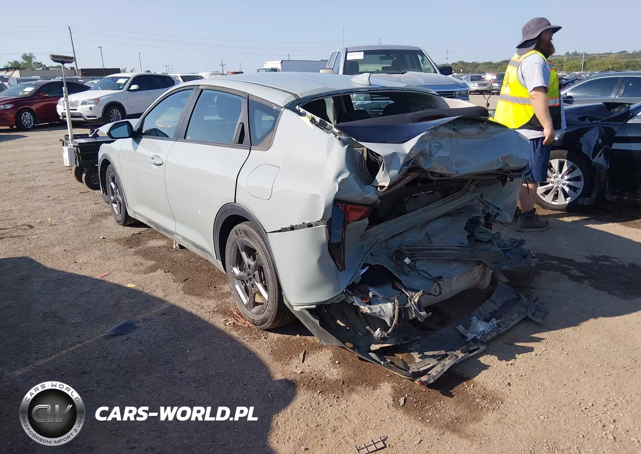 2025 Kia K4 Lxs VIN:3KPFT4DE4SE009115 - 3
