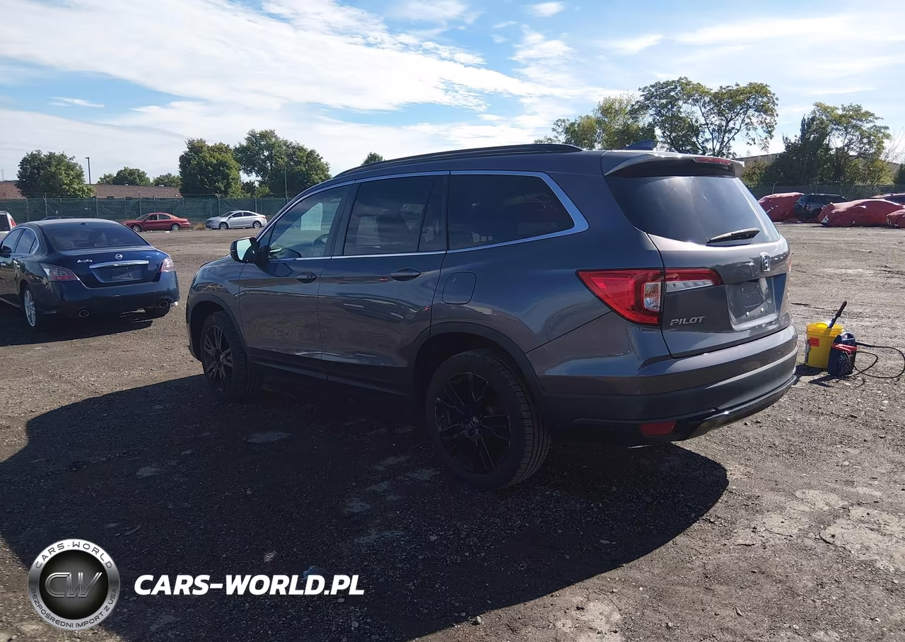 2021 Honda Pilot Awd Special Edition VIN:5FNYF6H22MB083612 - 3