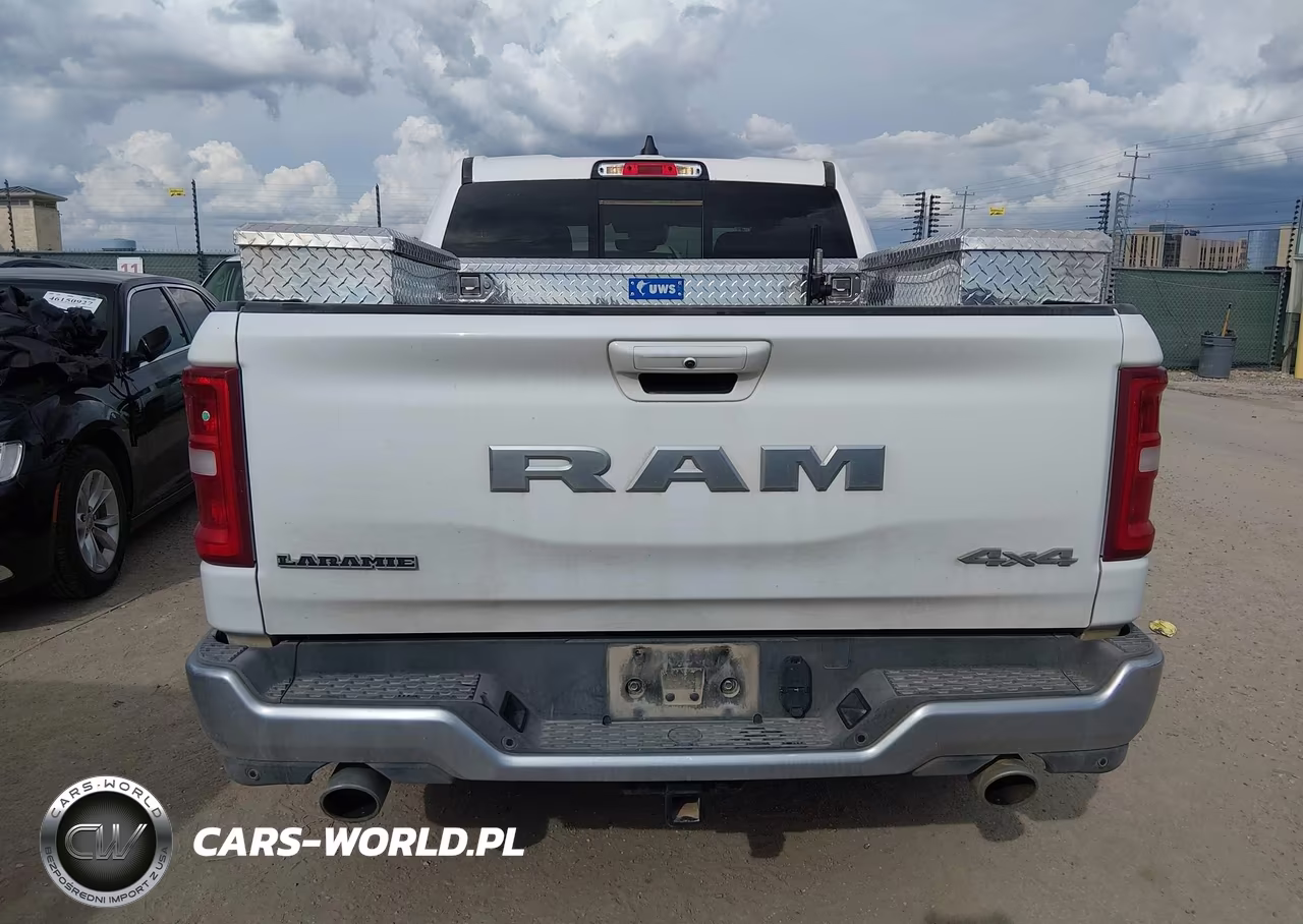 2026 Ram 1500 Laramie VIN:1C6SRFJP6TN309810 - 16