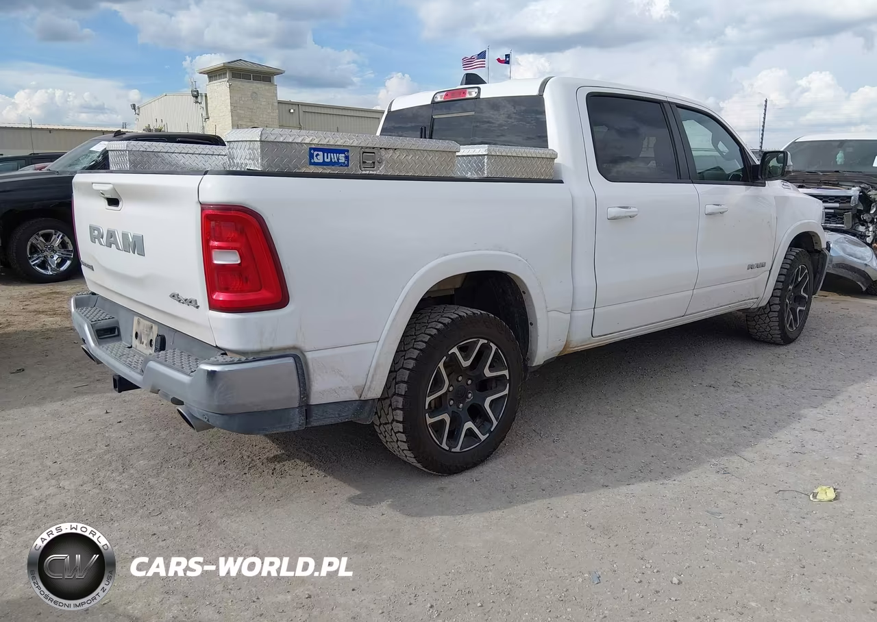 2026 Ram 1500 Laramie VIN:1C6SRFJP6TN309810 - 4