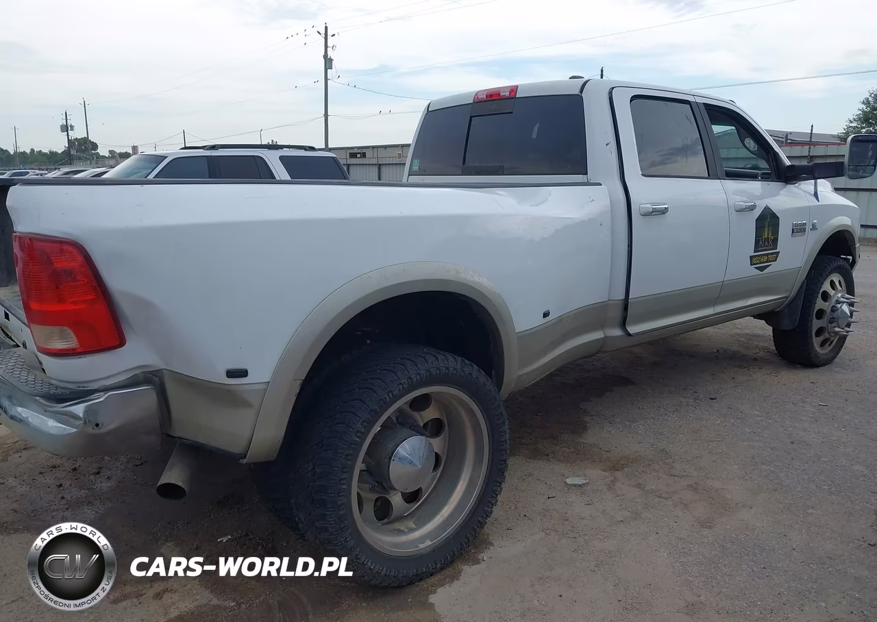 2011 Ram Ram 3500 Laramie VIN:3D73Y4CL5BG583639 - 4
