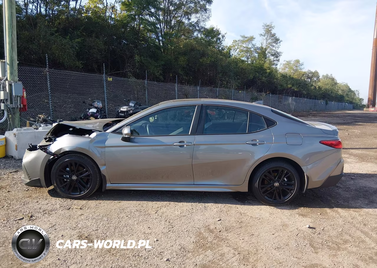 2026 Toyota Camry Se VIN:4T1DAACK6TU326587 - 13