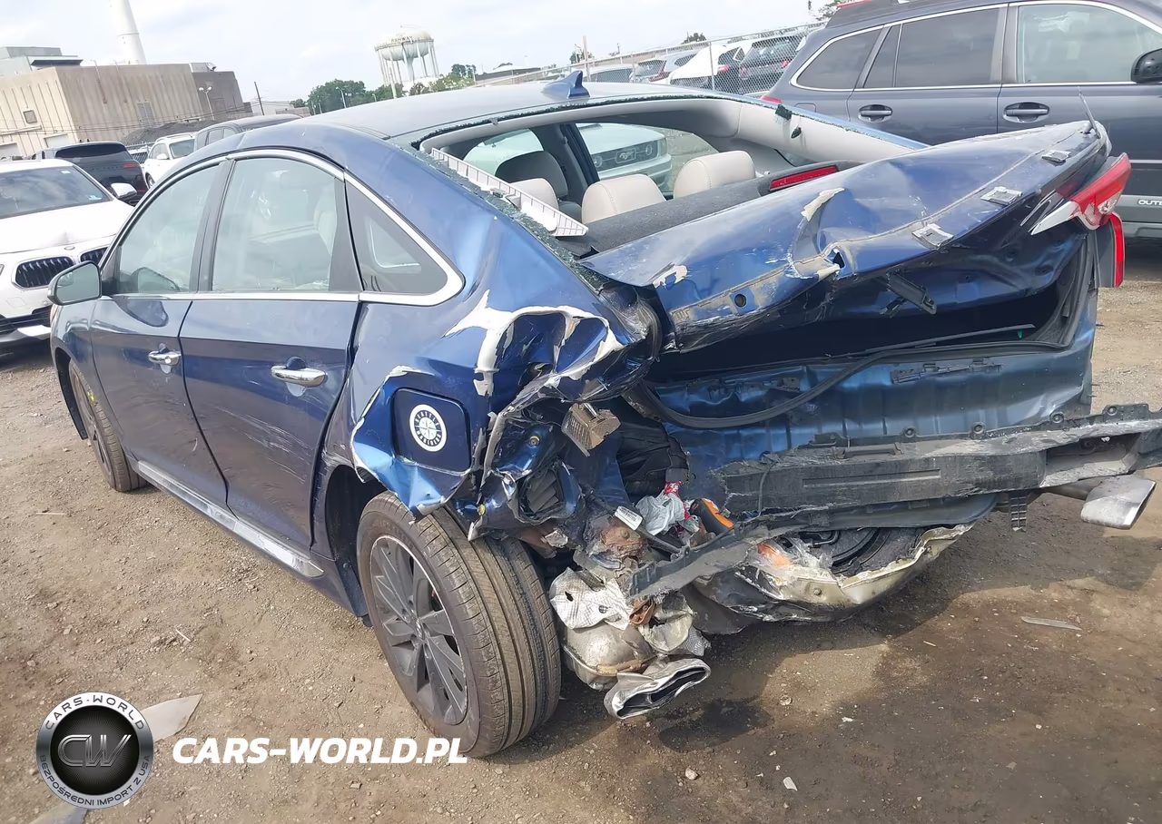 2016 Hyundai Sonata Sport VIN:5NPE34AF7GH416275 - 3