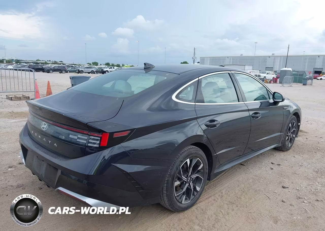 2025 Hyundai Sonata Sel VIN:KMHL64JA0SA502090 - 4