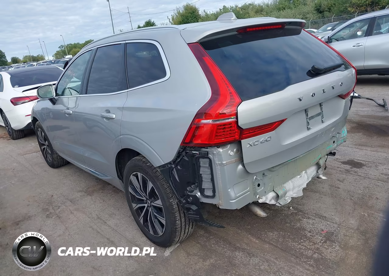 2023 Volvo Xc60 B5 Plus Bright Theme VIN:YV4L12RN2P1332740 - 3
