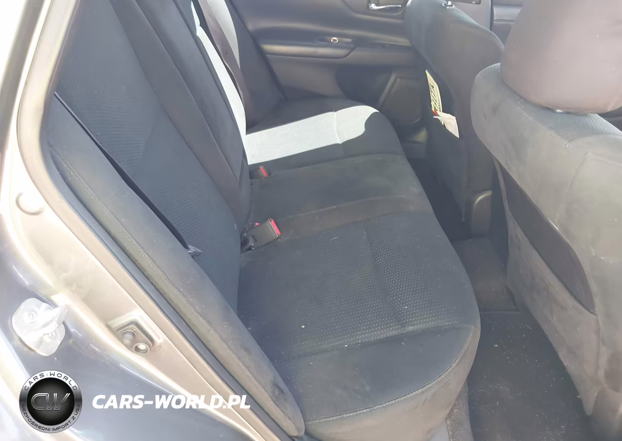 2015 Nissan Altima 2.5 S VIN:1N4AL3AP1FN404998 - 8