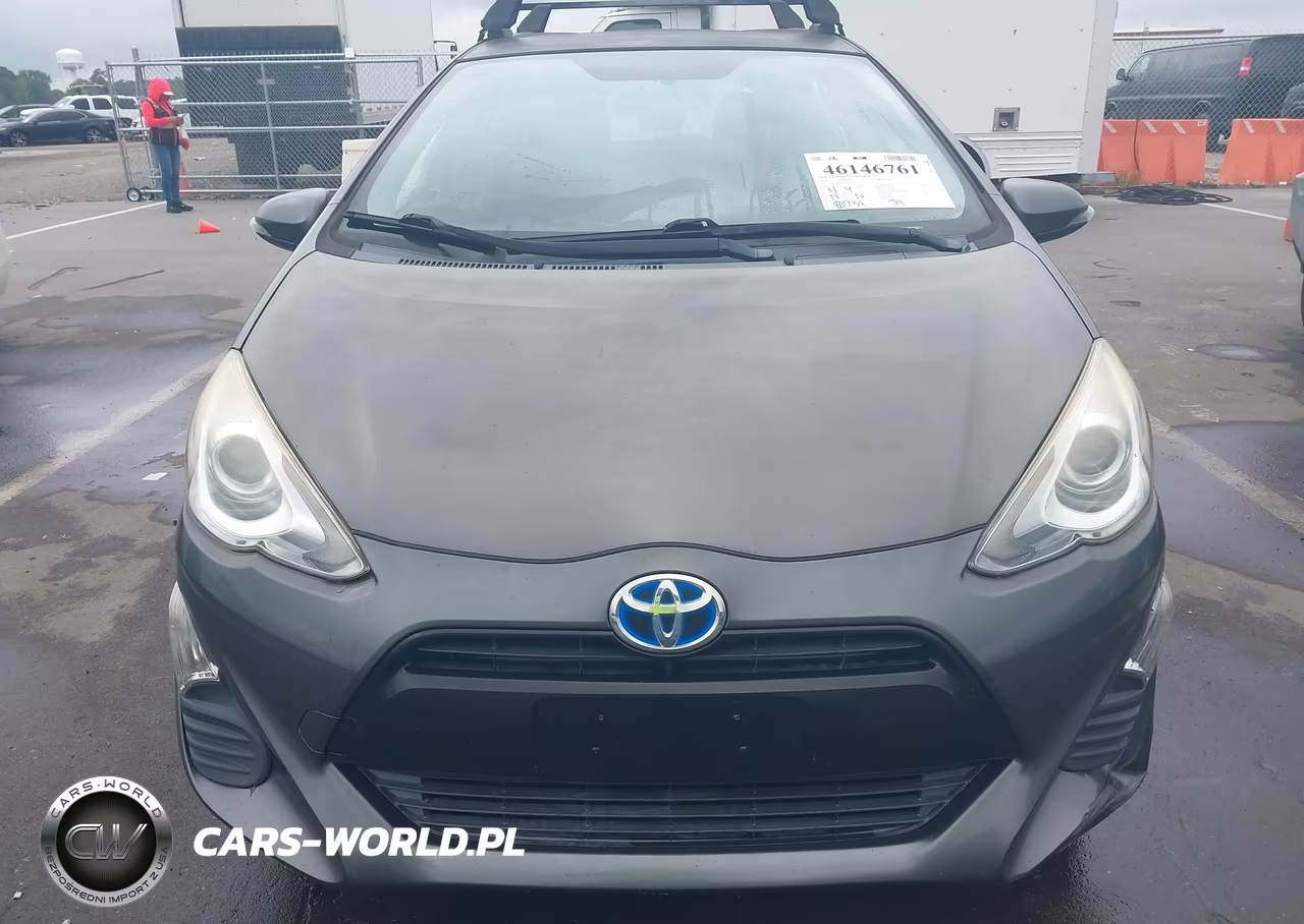2016 Toyota Prius C Two VIN:JTDKDTB3XG1130992 - 6