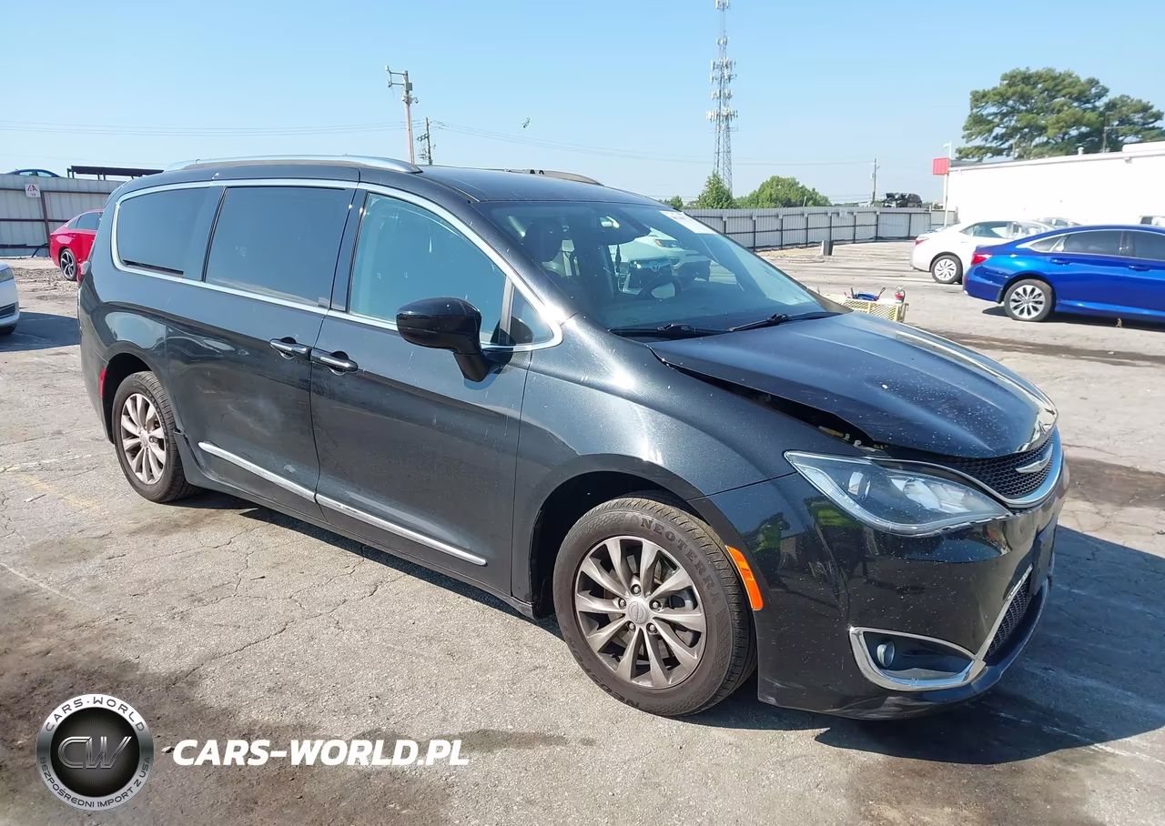 2018 Chrysler Pacifica Touring L Plus