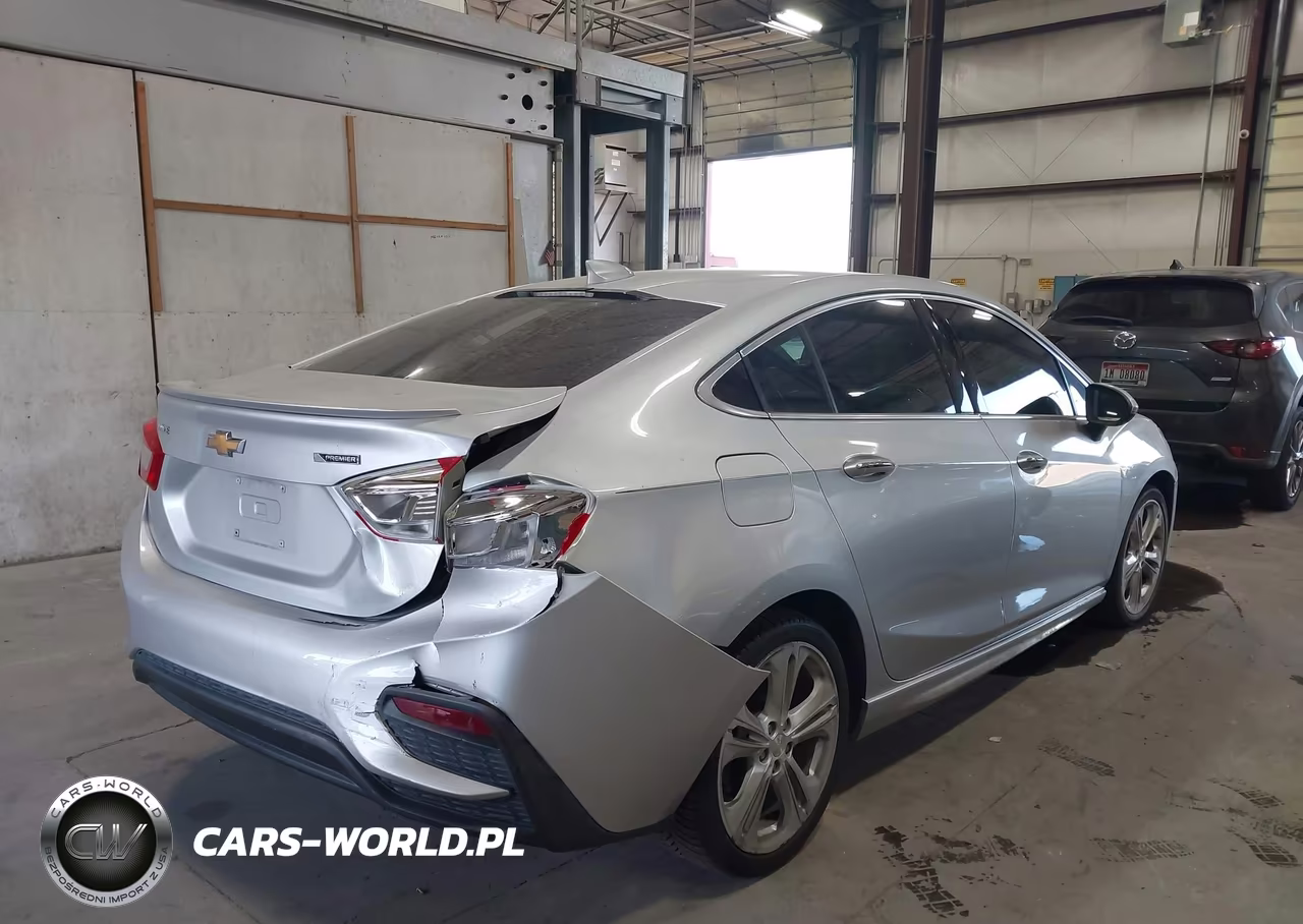 2016 Chevrolet Cruze Premier Auto VIN:1G1BG5SM7G7290300 - 4