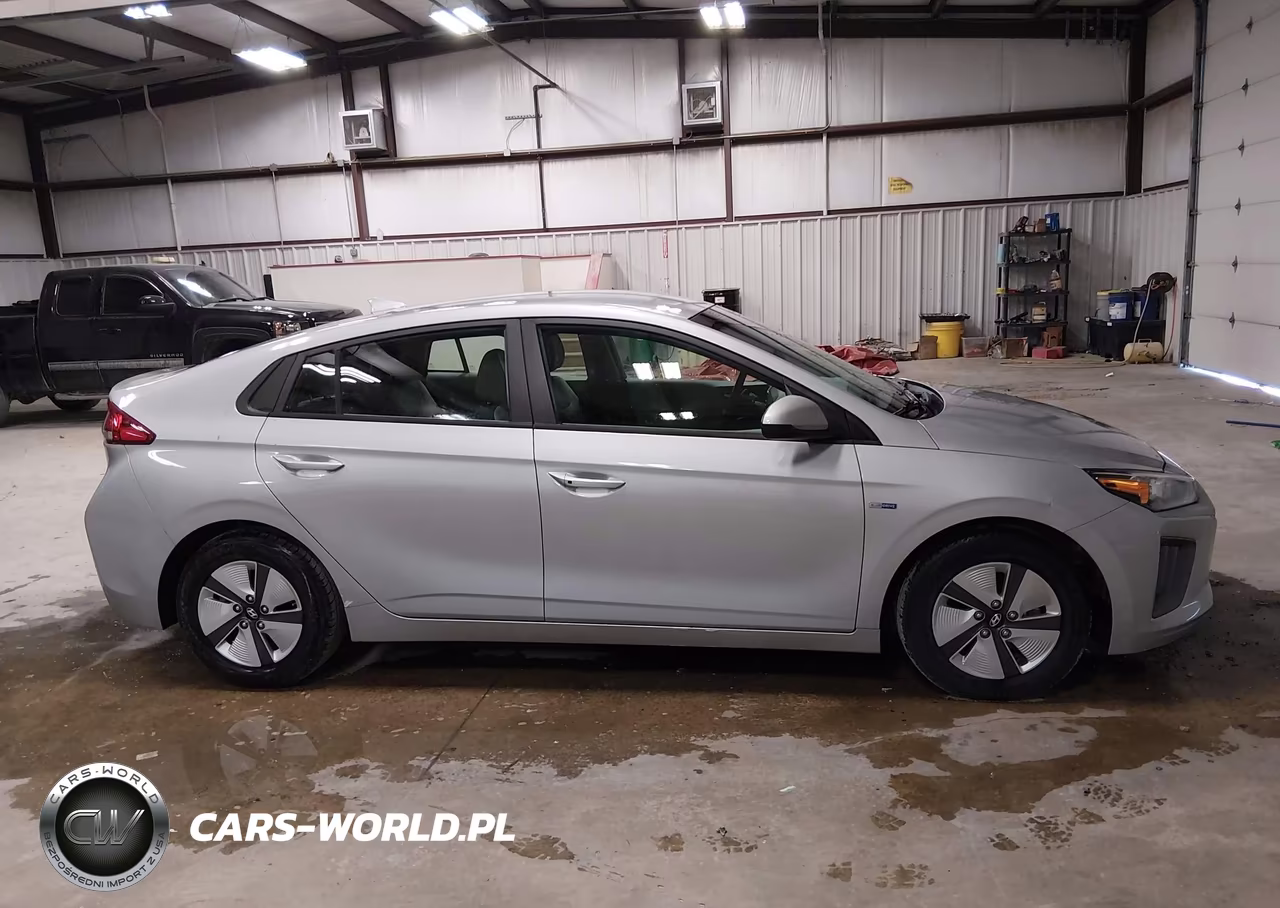 2020 Hyundai Ioniq Hybrid Blue VIN:KMHC65LC9LU220681 - 14