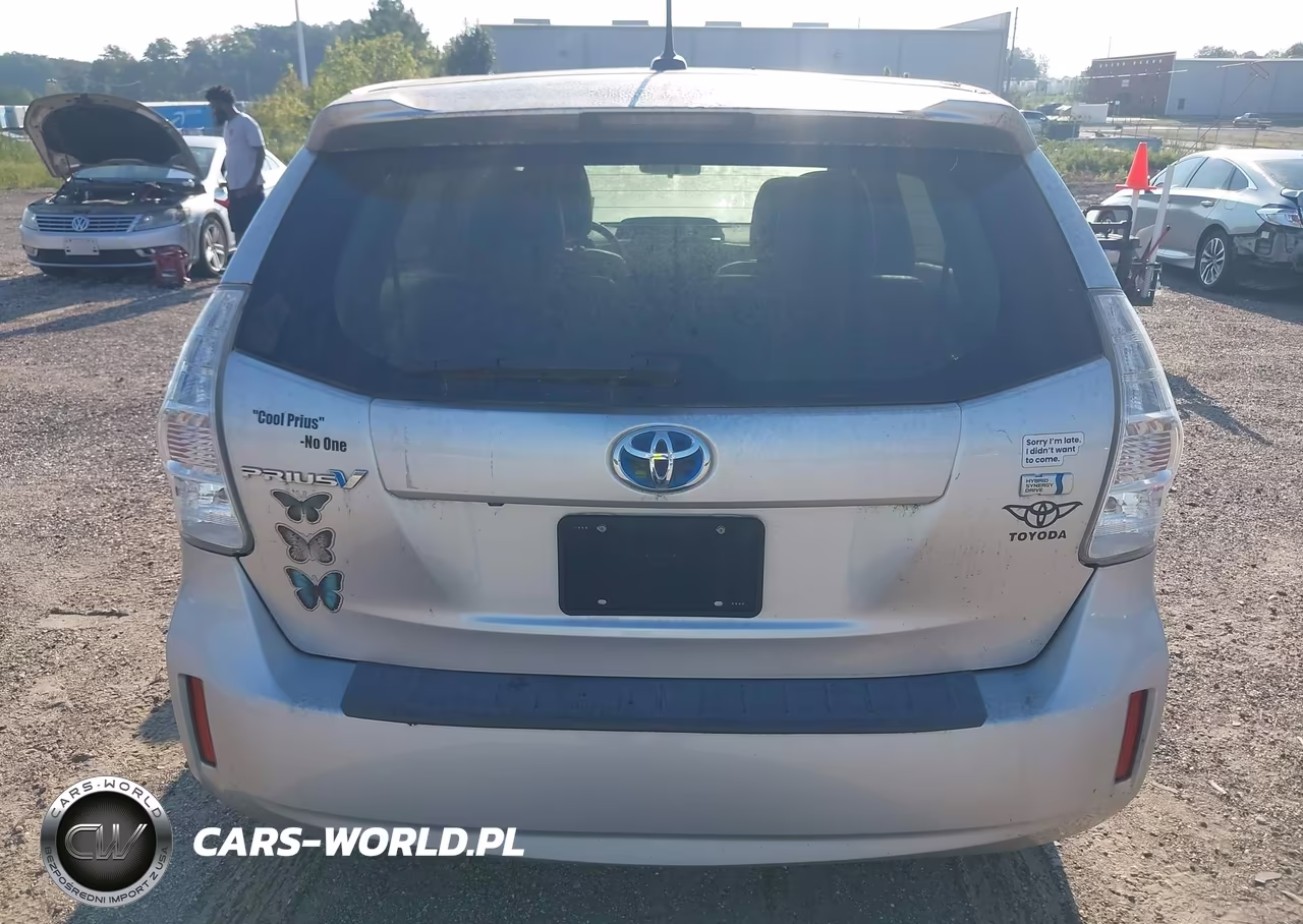 2012 Toyota Prius V Three VIN:JTDZN3EU8C3154755 - 17
