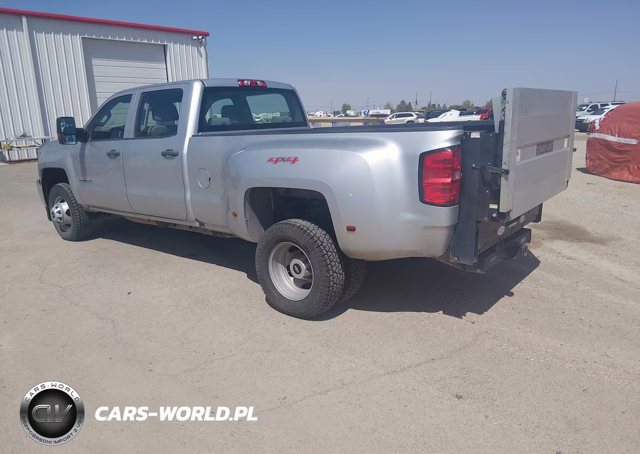 2017 Chevrolet Silverado K3500 VIN:1GC4KYCY5HF226748 - 3