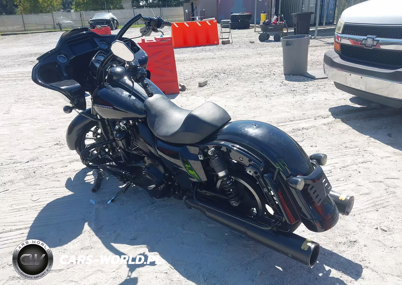 2019 Harley-Davidson Fltrxs VIN:1HD1KTP15KB656795 - 3