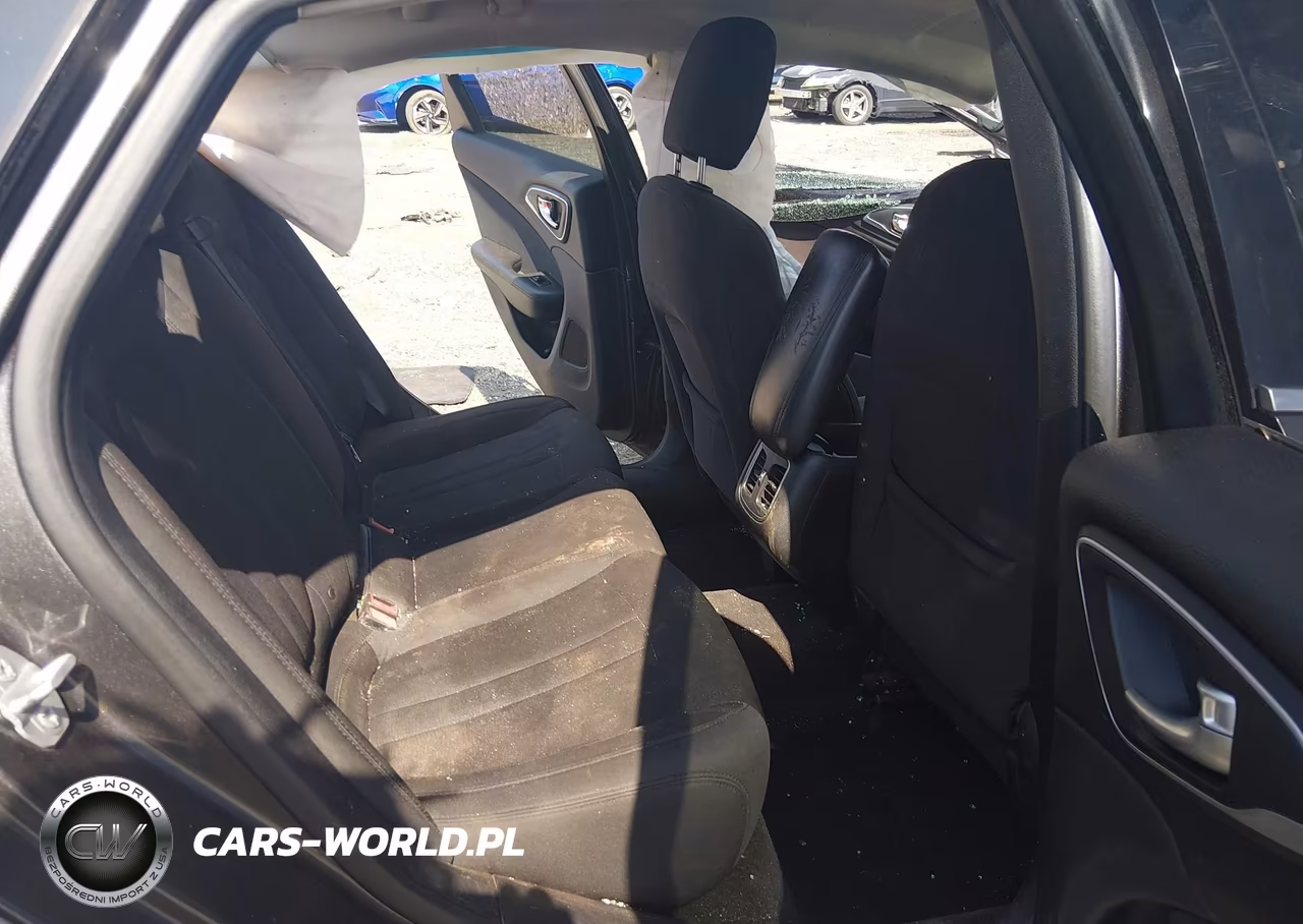 2015 Chrysler 200 Limited VIN:1C3CCCAB2FN535336 - 8