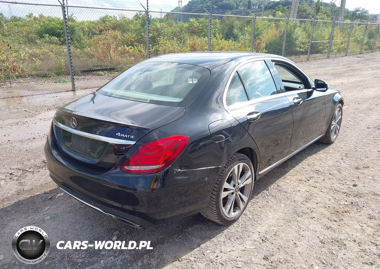 2017 Mercedes-Benz C 300 4Matic VIN:55SWF4KB7HU222187 - 4