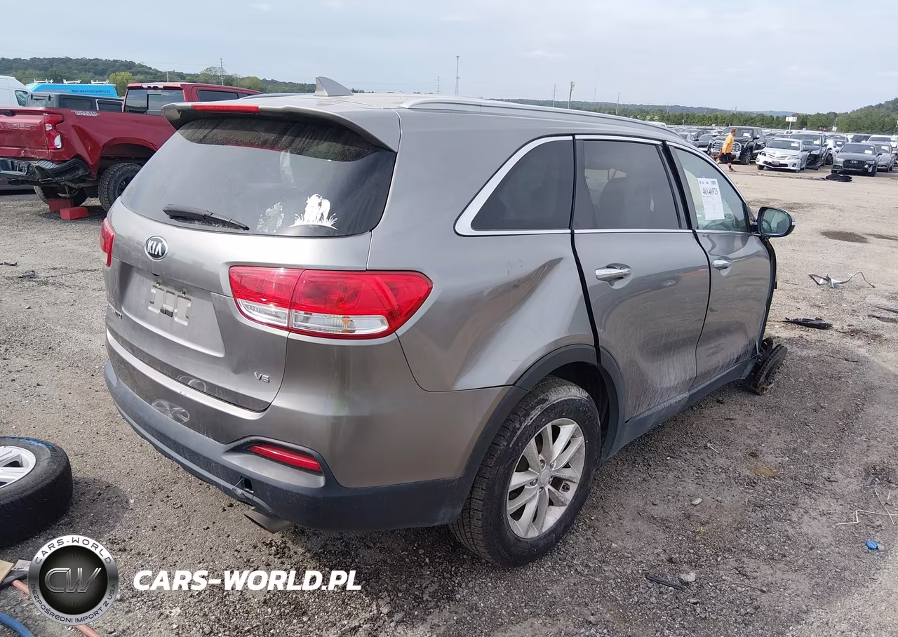 2016 Kia Sorento 3.3L Lx VIN:5XYPG4A56GG037800 - 4