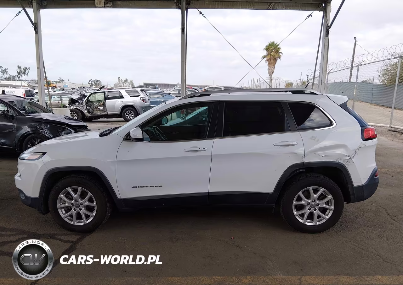 2015 Jeep Cherokee Latitude VIN:1C4PJMCB5FW687630 - 17