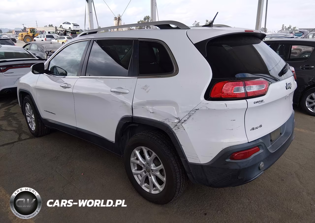 2015 Jeep Cherokee Latitude VIN:1C4PJMCB5FW687630 - 3