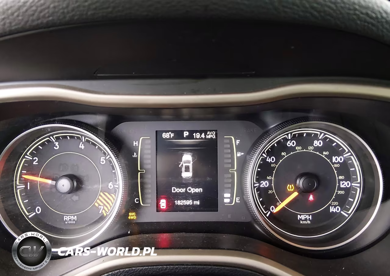 2015 Jeep Cherokee Latitude VIN:1C4PJMCB5FW687630 - 7