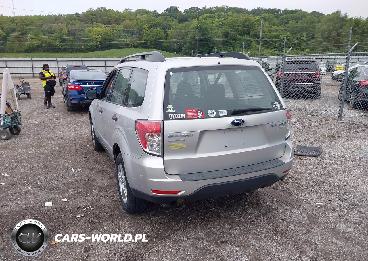 2011 Subaru Forester 2.5X VIN:JF2SHABC6BG751808 - 16