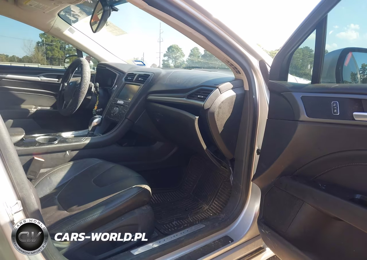 2014 Ford Fusion Titanium VIN:3FA6P0K93ER149517 - 5