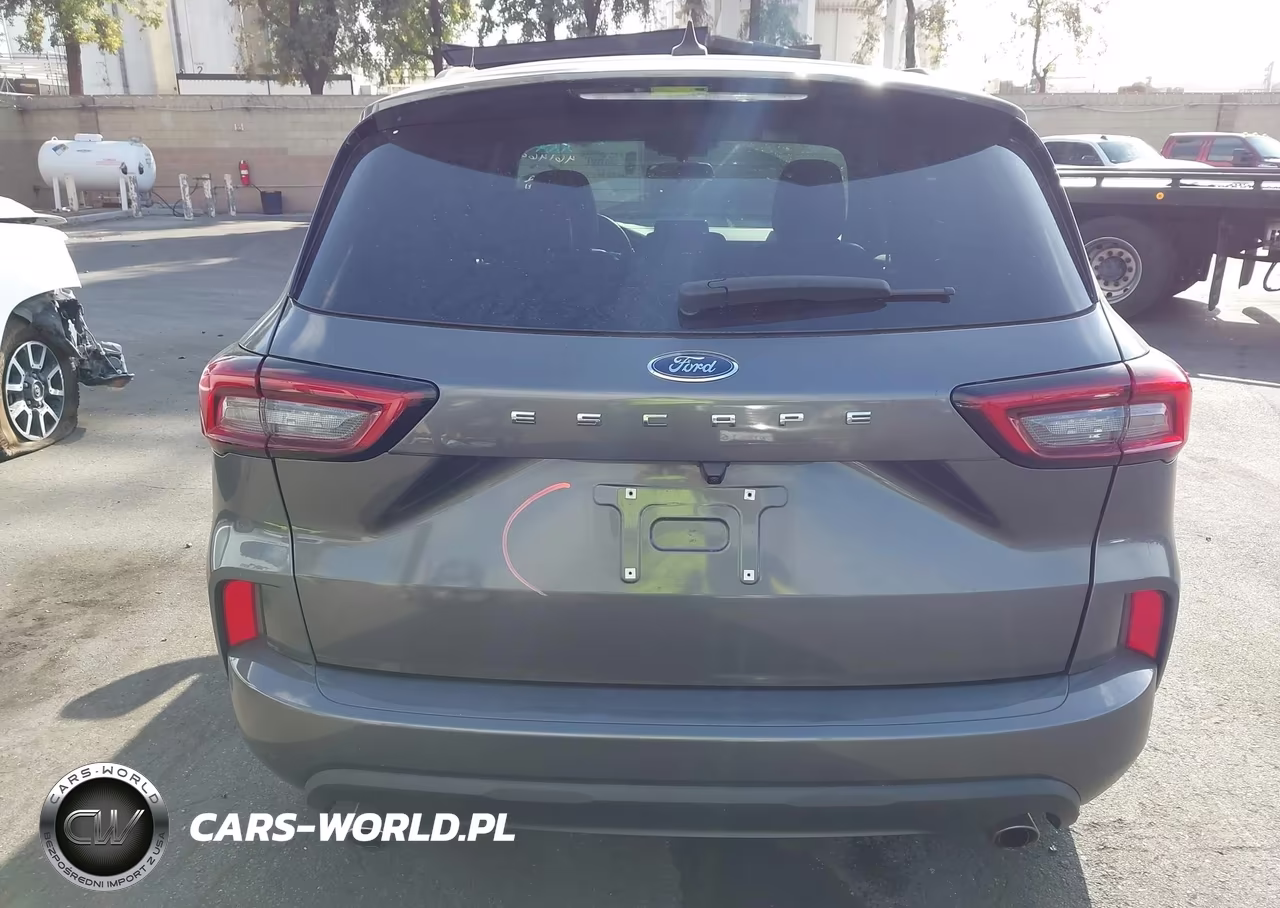 2023 Ford Escape St-Line VIN:1FMCU0MN4PUA42158 - 17