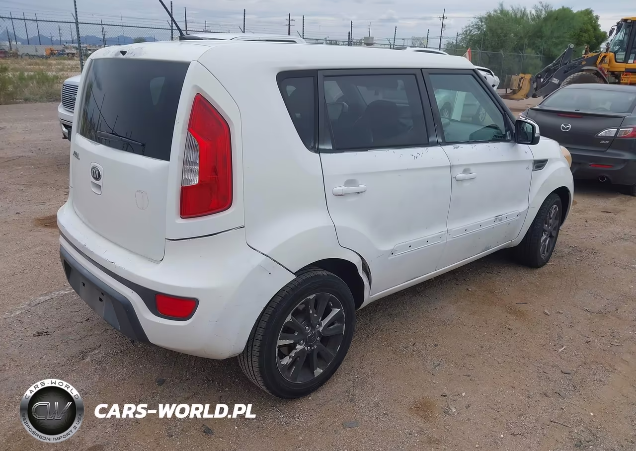 2013 Kia Soul + VIN:KNDJT2A65D7570664 - 4