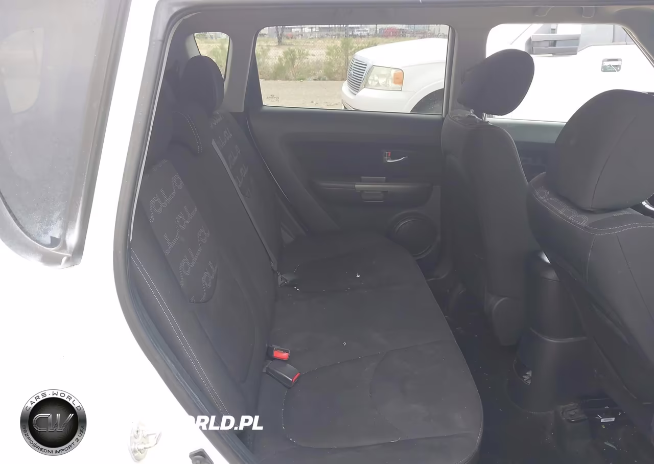 2013 Kia Soul + VIN:KNDJT2A65D7570664 - 8