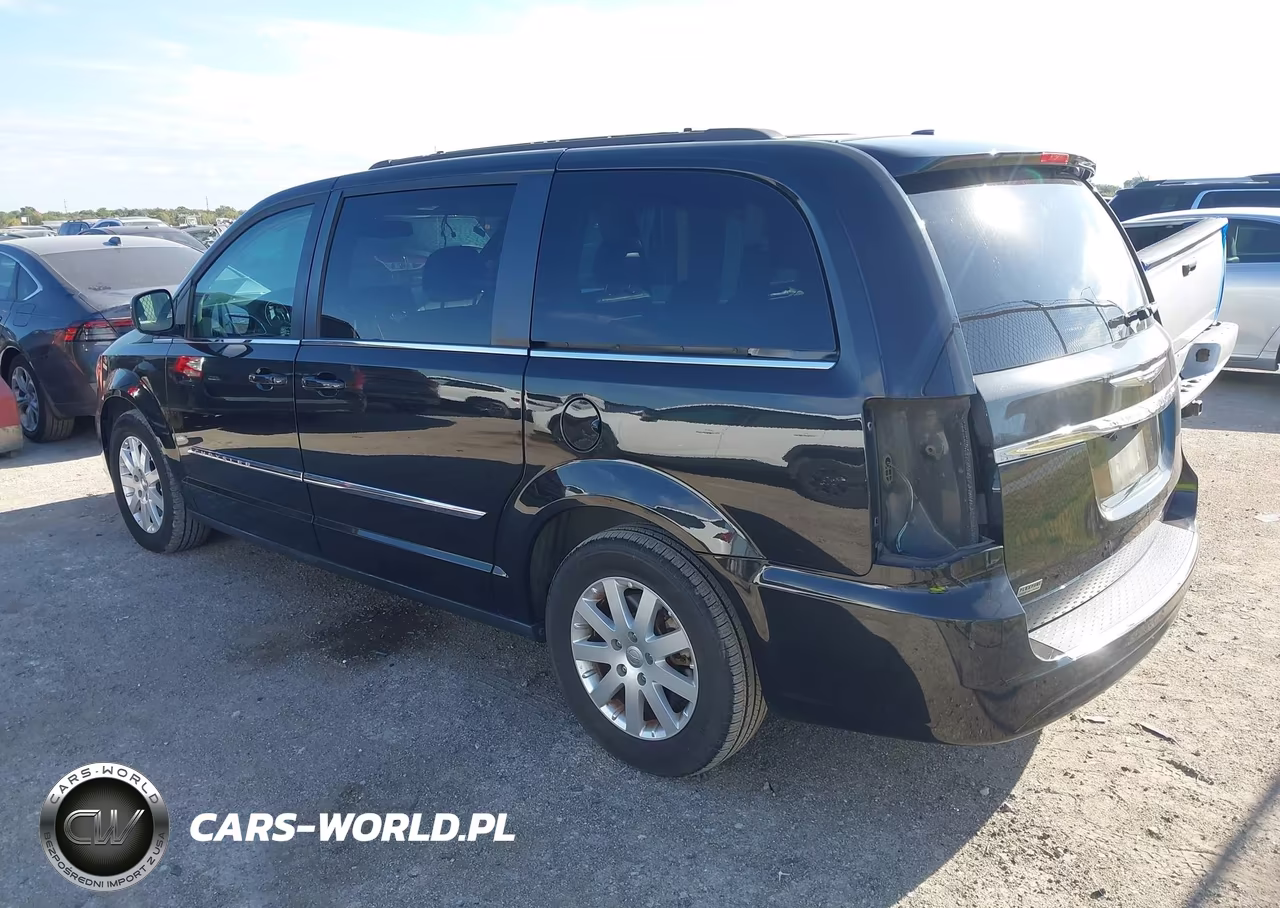 2015 Chrysler Town & Country Touring VIN:2C4RC1BG3FR560432 - 3