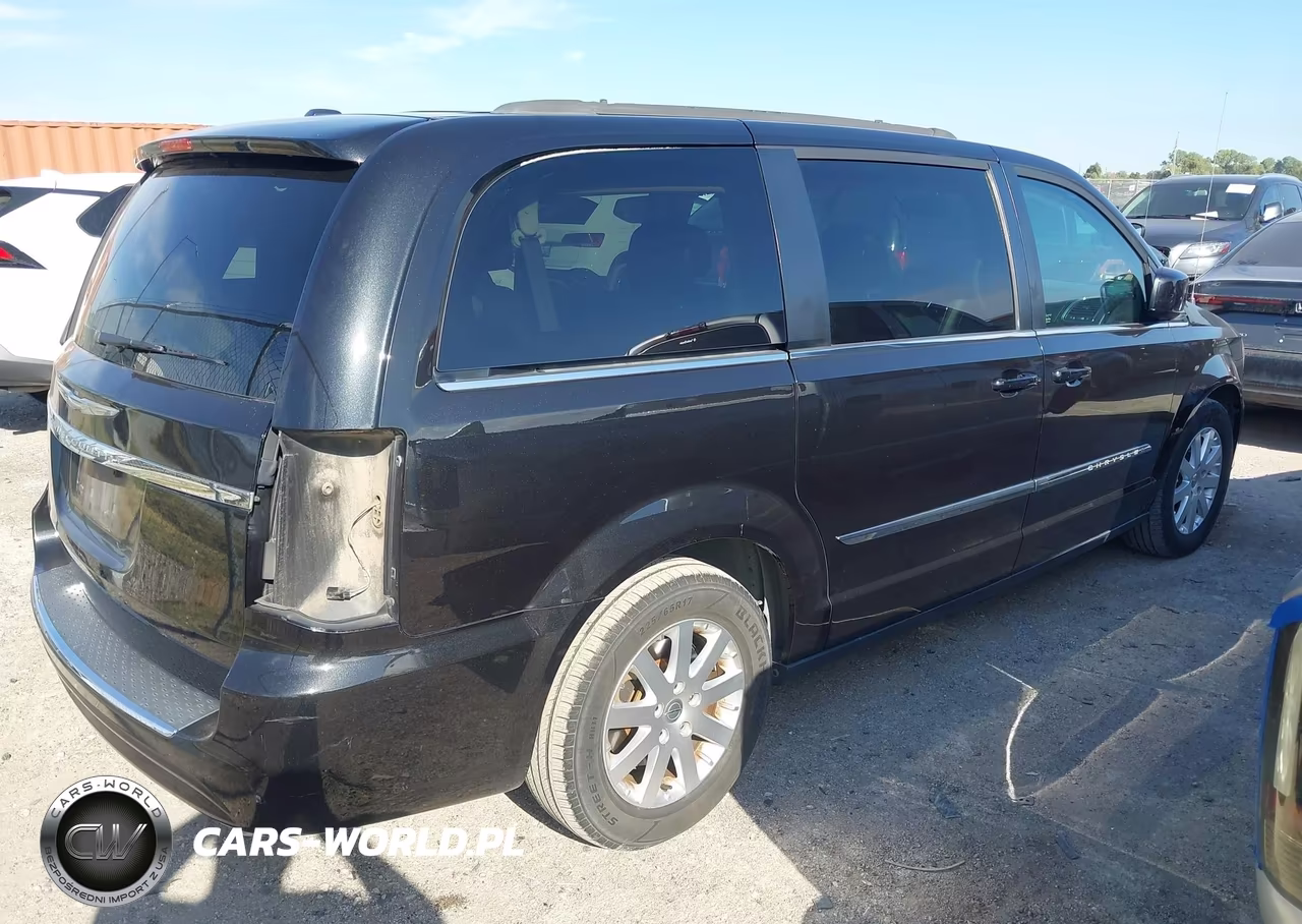 2015 Chrysler Town & Country Touring VIN:2C4RC1BG3FR560432 - 4