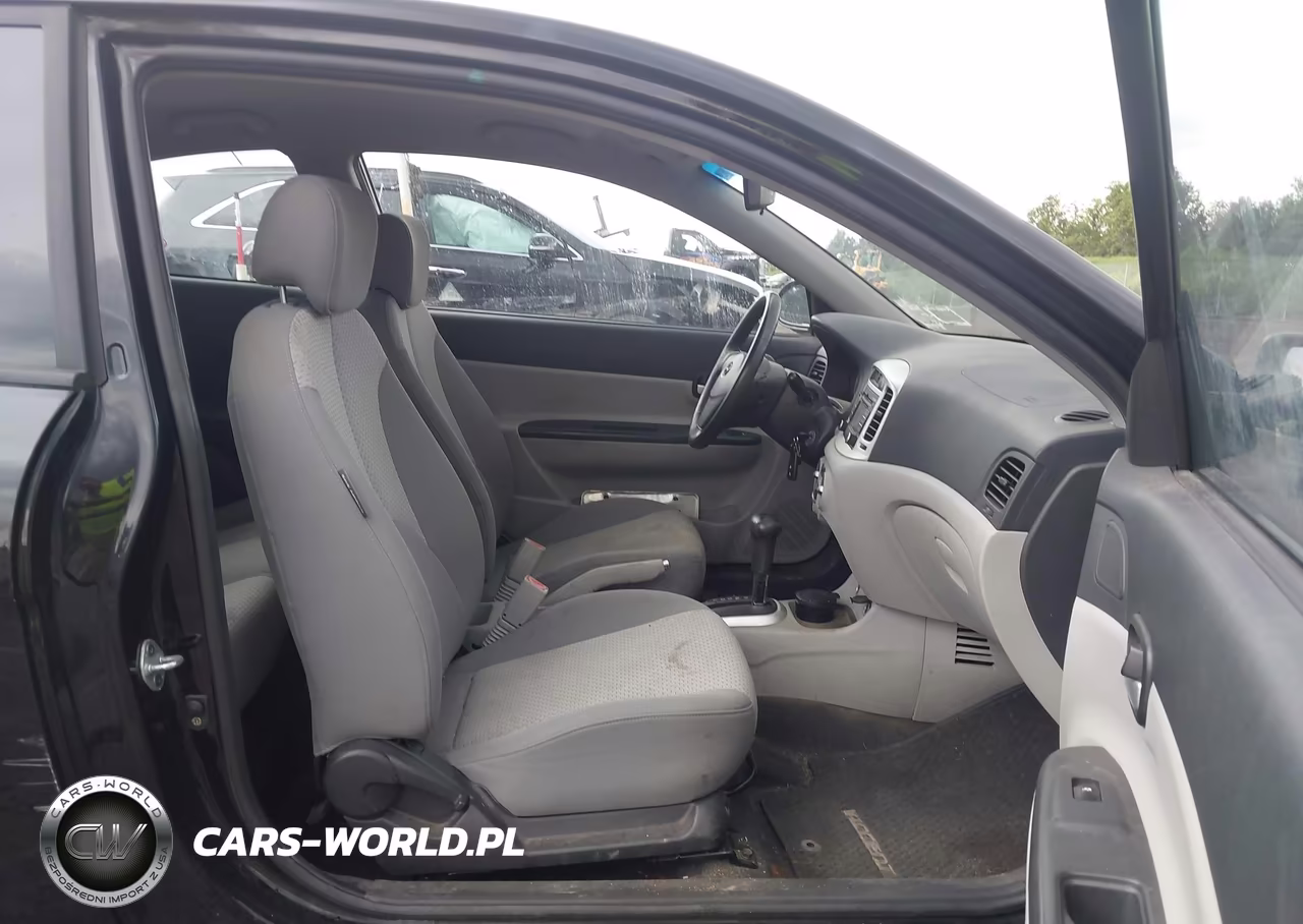 2009 Hyundai Accent Se VIN:KMHCN36C49U120905 - 5