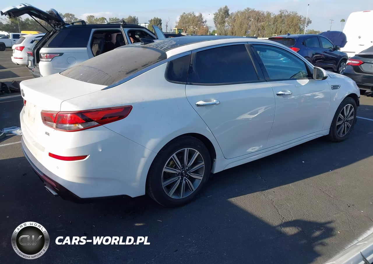 2020 Kia Optima Ex Premium VIN:5XXGU4L17LG424860 - 4